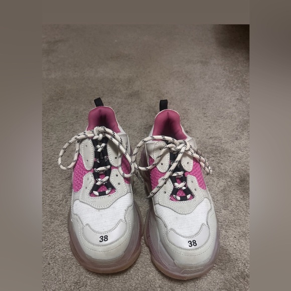 Balenciaga size 38 white & pink, barely used box & dust bag included - Picture 2 of 3